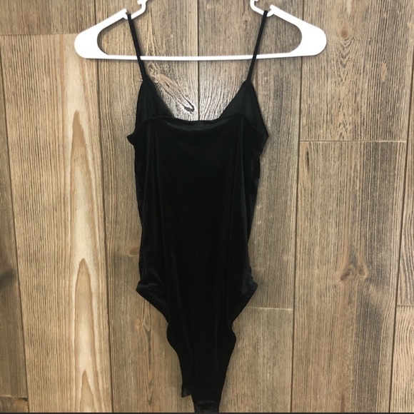 Sold NWT Topshop Black Bodysuit in Velvet - Picture 6 of 7